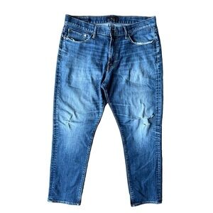 Lucky Brand Men’s 410 Athletic Fit Medium Wash Distressed Jeans, Size 36 x 32